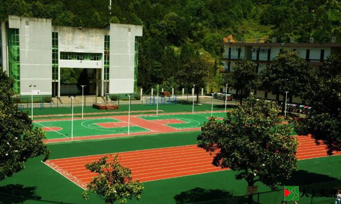 塑膠操場、硅PU燈光籃球場