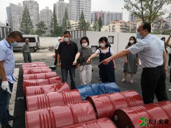 膠水抽樣現(xiàn)場(chǎng)