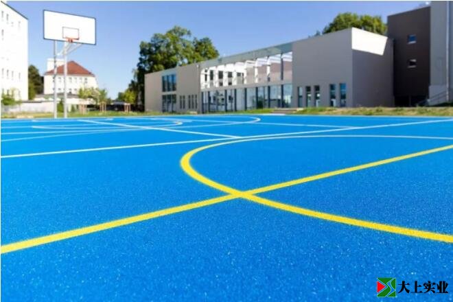 藍(lán)色塑膠運(yùn)動(dòng)場