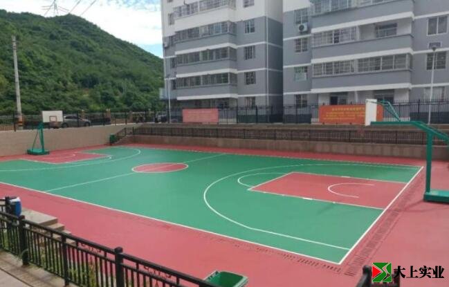 硅PU籃球場(chǎng)