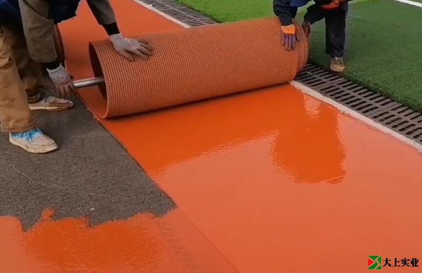 預(yù)制型橡膠跑道施工