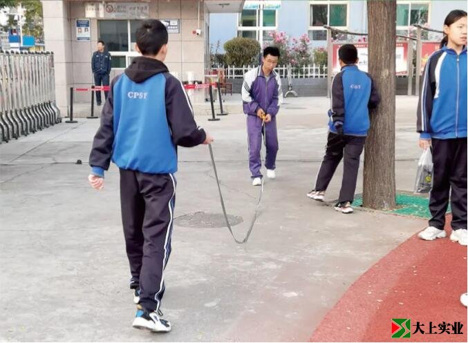 學(xué)生以小組為單位進行實地測量