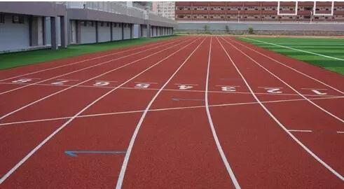 足球場(chǎng)塑膠跑道畫(huà)線檢測(cè)現(xiàn)場(chǎng)