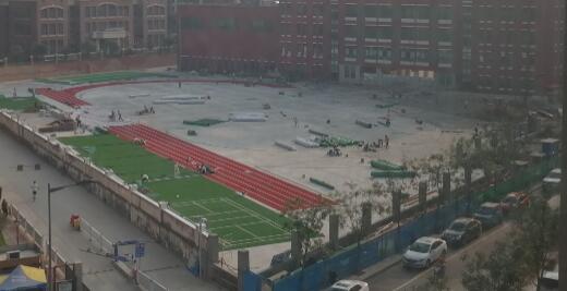 10天時間，一座學(xué)校塑膠跑道，建設(shè)完成