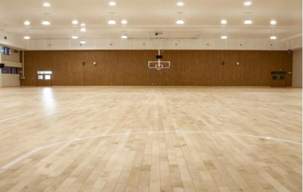 學?；@球場楓木地板