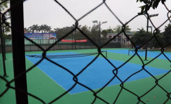 網(wǎng)球場(chǎng)翻新