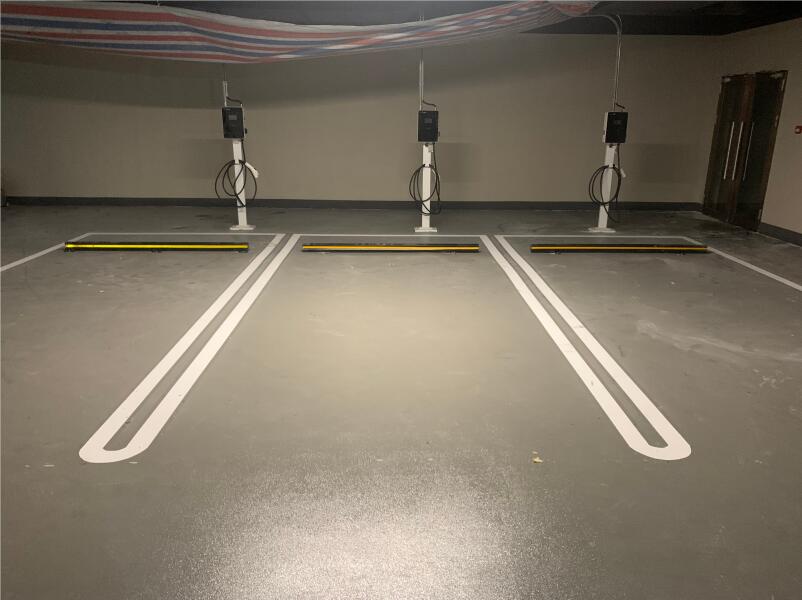 深國(guó)際頤灣府停車(chē)場(chǎng)地坪