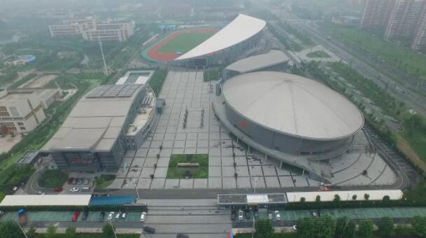 體育中心室外體育場地、車位、綠化等改造