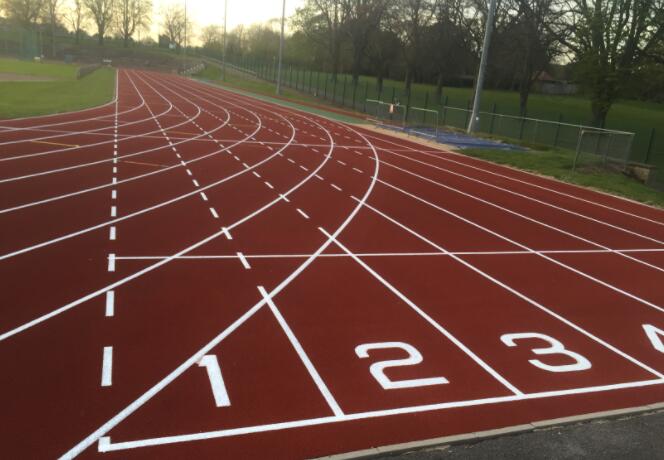 不合格地基對(duì)塑膠跑道的影響