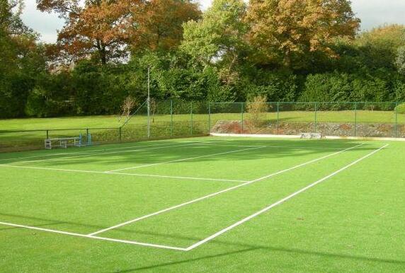 草地網(wǎng)球場(chǎng)