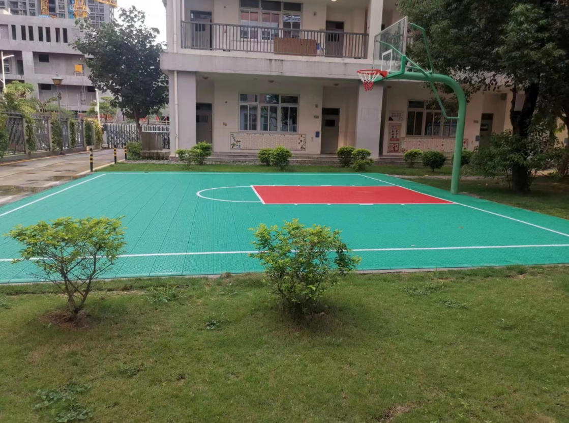 紅花山小學(xué)懸浮地板籃球場(chǎng)鋪裝工程